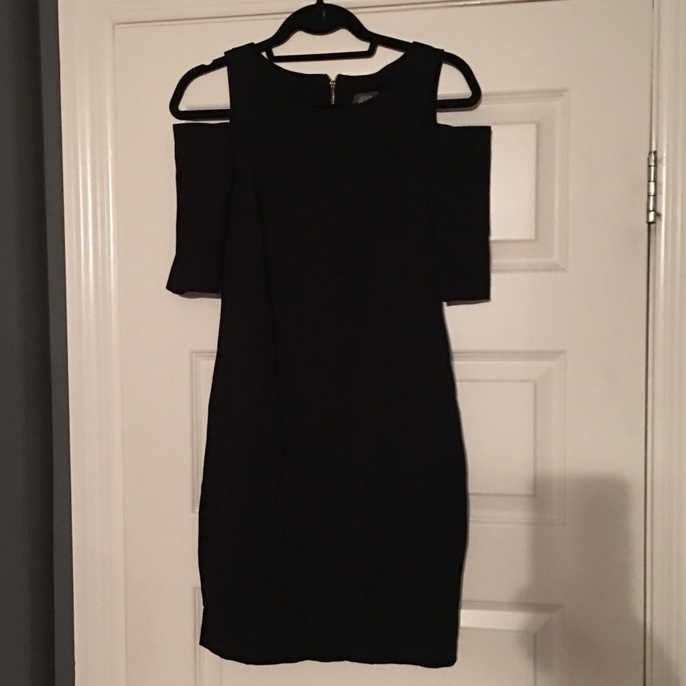Vince Camuto Cold Shoulder Dress